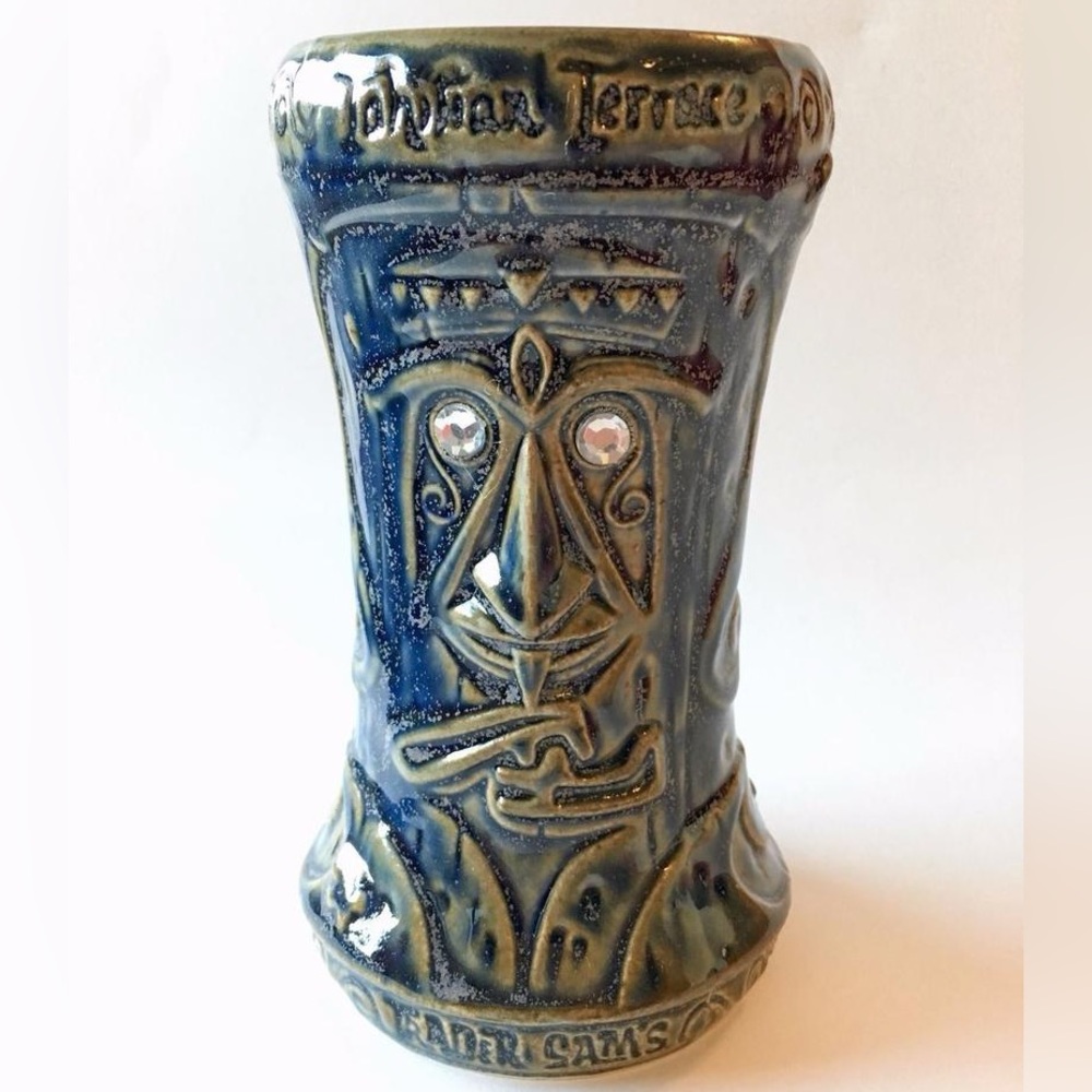 Disney Trader Sam’s Tahitian Terrace Diamond Luau tiki mug